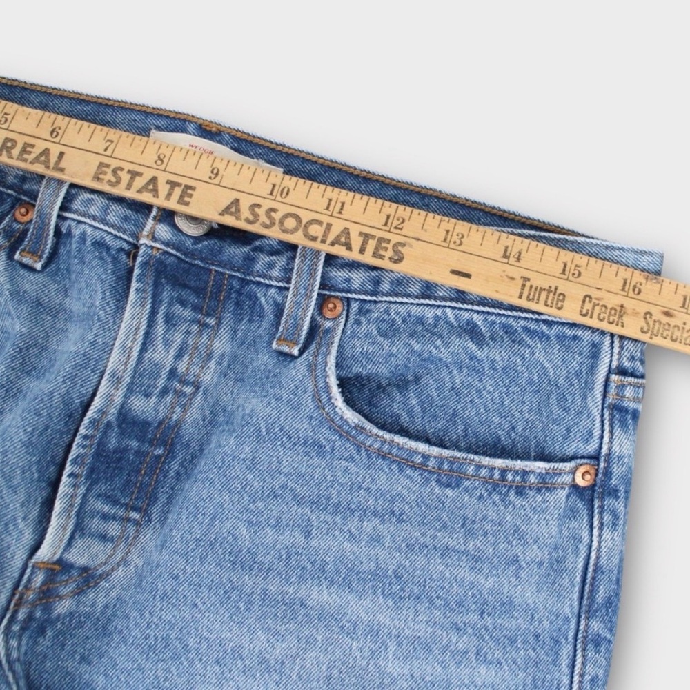 Levi Wedgie Straight Blue Distressed Jeans 31 100% Cotton - Picture 3 of 5
